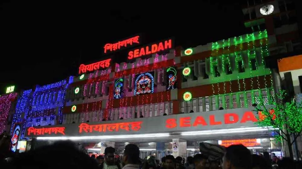 এবার  শিয়ালদহে খুলে দেওয়া হবে পার্সেল গেট