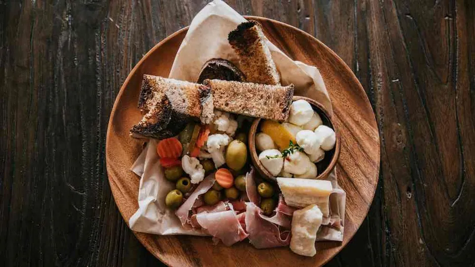 খাবারের প্রতি ভালবাসা রাখেন এই রাশির মানুষরা