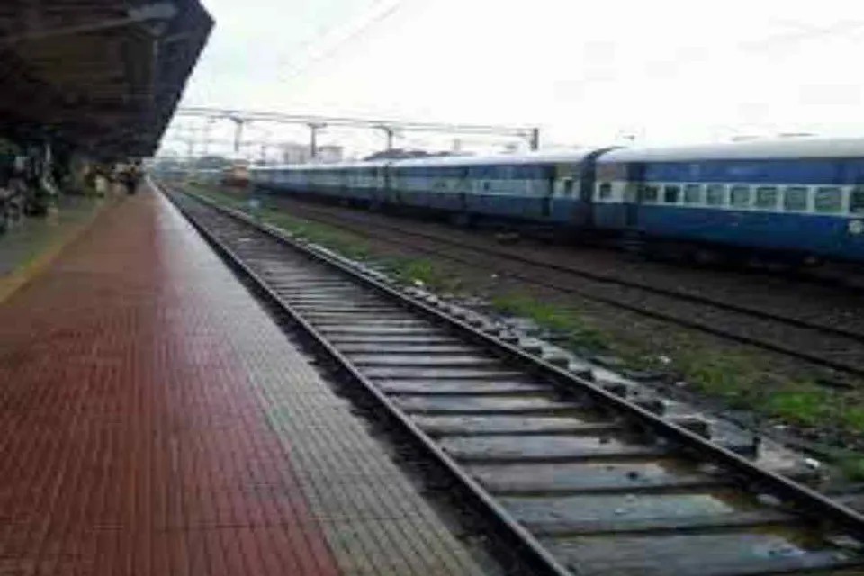 দ্বিগুন হল রেলের প্লার্টফর্ম টিকিটের দাম