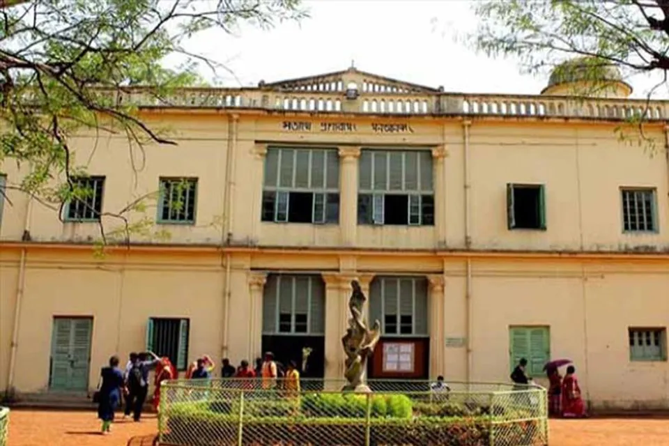 বিশ্বভারতীতে বিজেপির রাজনীতির জন্য নষ্ট হচ্ছে পড়ুয়াদের ভবিষ্যৎ!