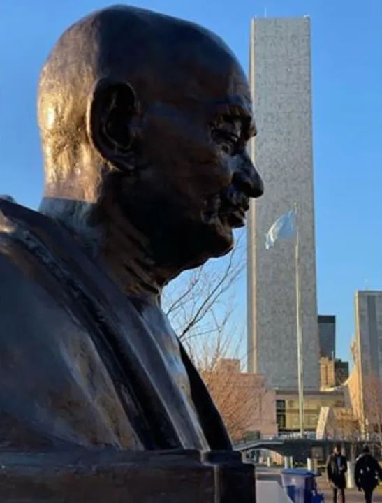 জাতিসংঘে মহাত্মা গান্ধীর আবক্ষ মূর্তি, মূল্যবোধের কথা মনে করিয়ে দেয়ঃ জাতিসংঘ প্রধান