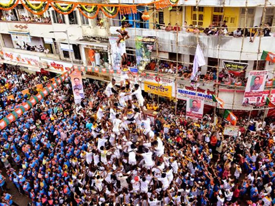 মুম্বাইয়ের দহি হান্ডির সময় আহত ৭৮