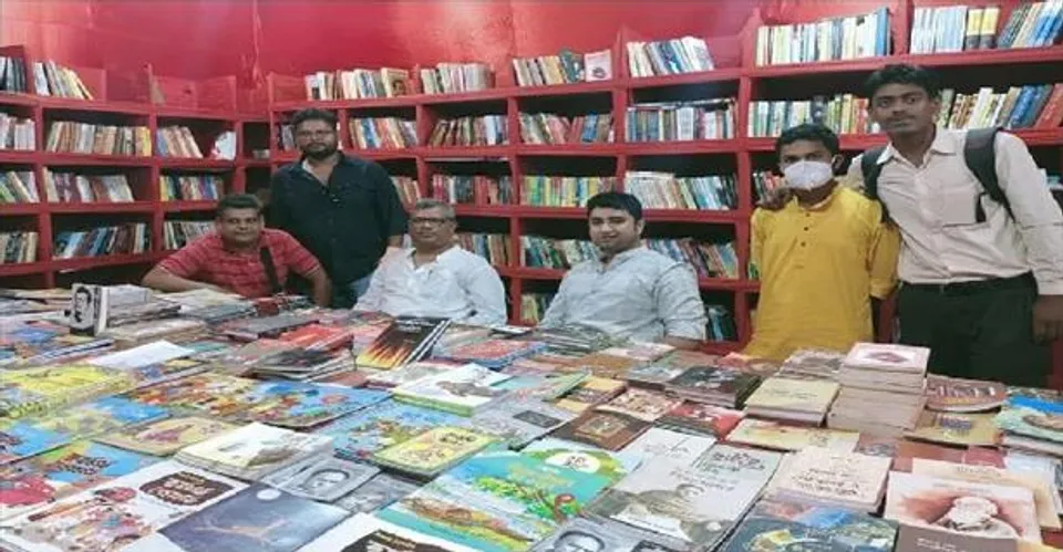 সিপিআইএম-এর বুকস্টলে তিন দিনে বিক্রি ১ লক্ষ টাকার বই