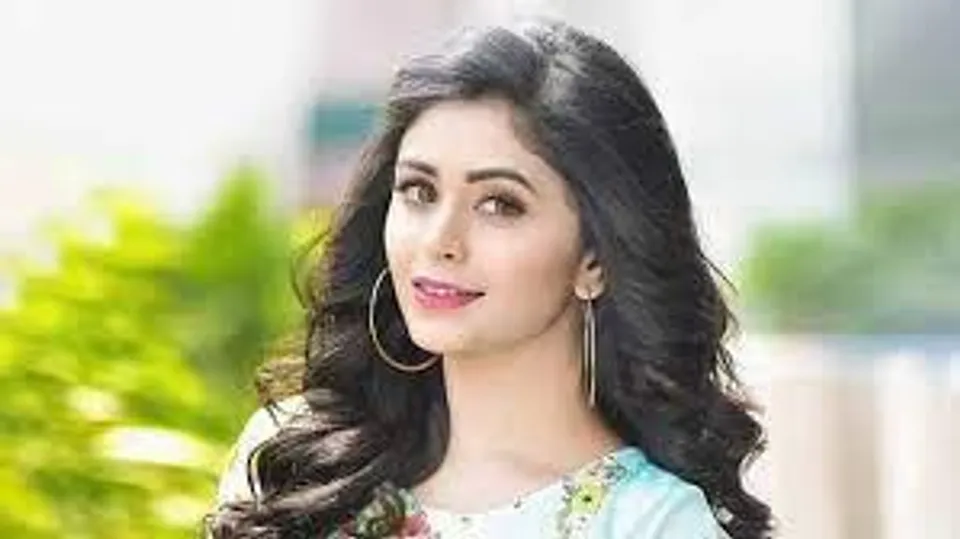 হট অবতারে ঋতাভরী