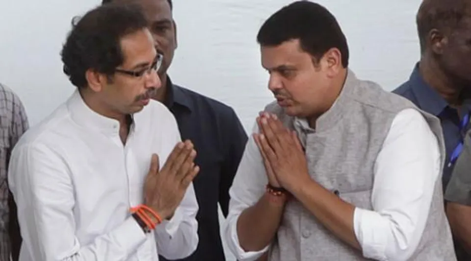 উদ্ধব ঠাকরের জন্মদিনে শুভেচ্ছা জানালেন দেবেন্দ্র ফড়নবিশ