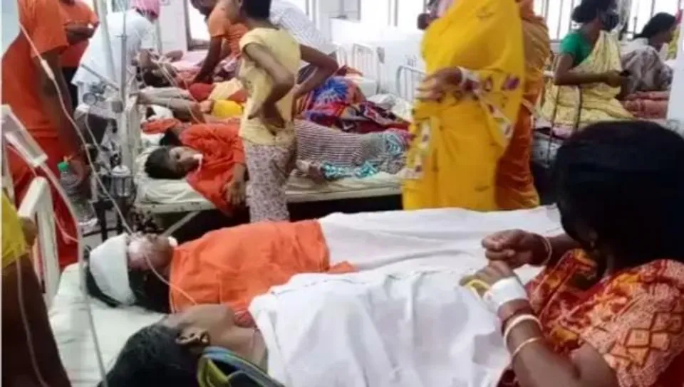 শিবের মাথায় জল ঢালতে গিয়ে পথদুর্ঘটনা