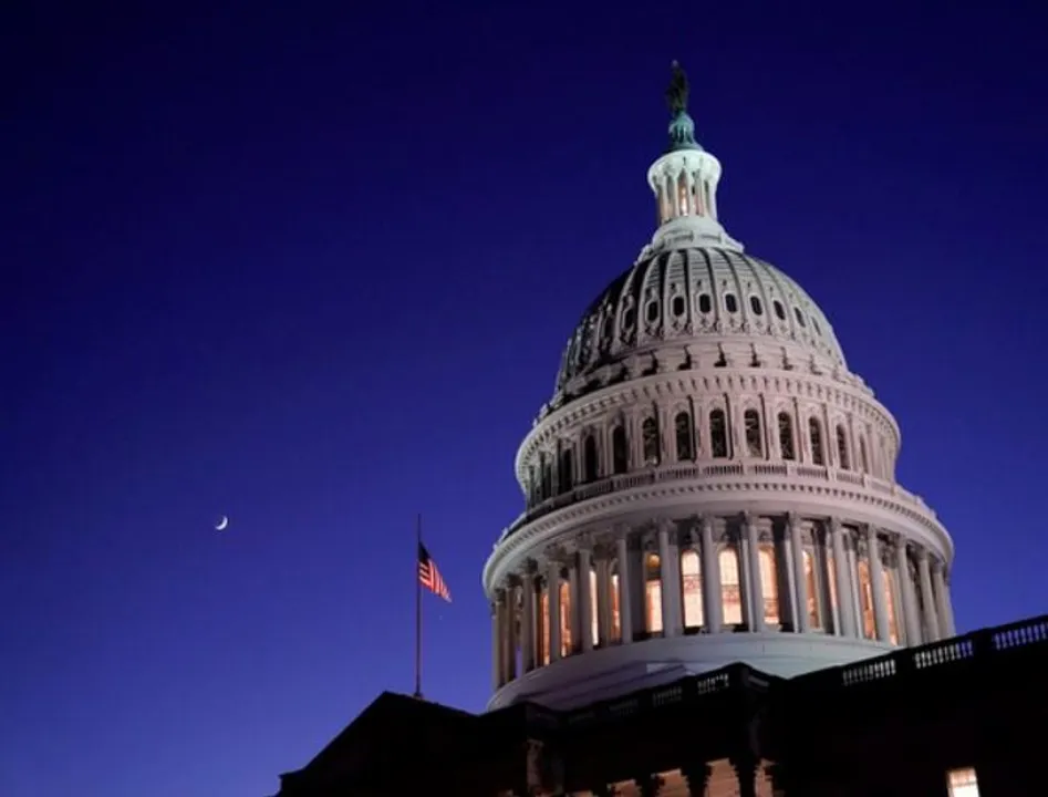 মার্কিন সিনেটে ৮৫০ বিলিয়ন মার্কিন ডলার প্রতিরক্ষা ব্যয় বিল পাস