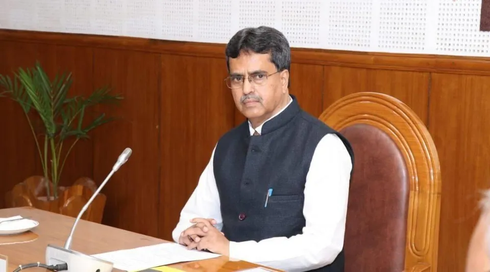 ভোট দিলেন মানিক সাহা