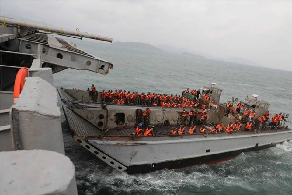 কচ্ছ উপসাগরে যৌথ উভচর মহড়া নৌবাহিনীর