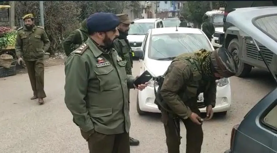 প্রজাতন্ত্র দিবস উপলক্ষে পুঞ্চে বাড়তি নজরদারি পুলিশের