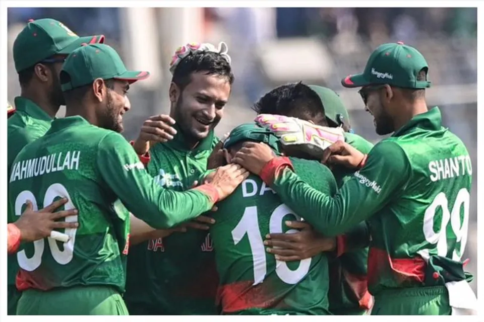 শের-ই-বাংলা স্টেডিয়ামে সাকিবের গর্জন