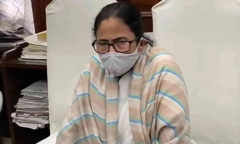 'নেগেটিভিটি ছড়াবেন না’, সাংবাদিকদের উদ্দেশ্যে মমতা