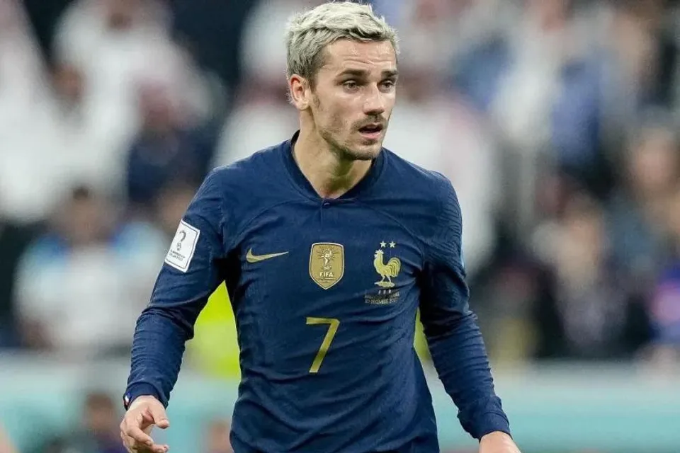 এন'গোলো কান্তের সাথে তুলনা অ্যান্টোইন গ্রিজম্যানের