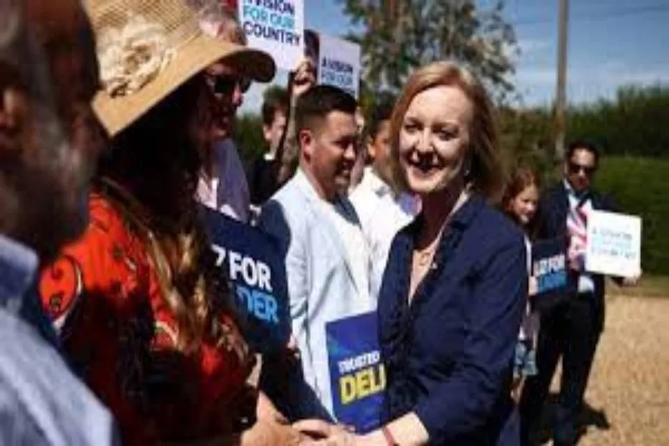 প্রধানমন্ত্রী হিসাবে সকলকে ঐক্যবদ্ধ করার বার্তা দিলেন লিজ