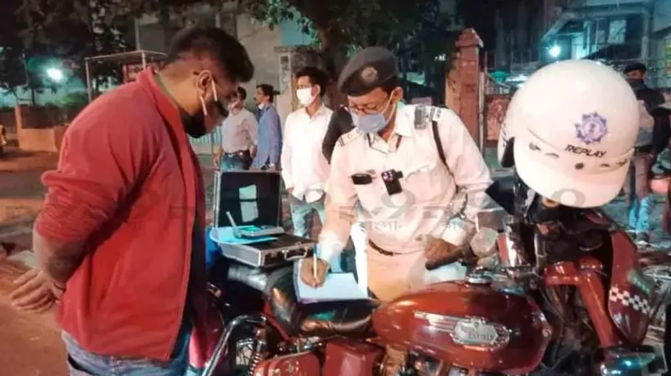 রাতের কলকাতায় ফিরল গন্ধ বিচার!