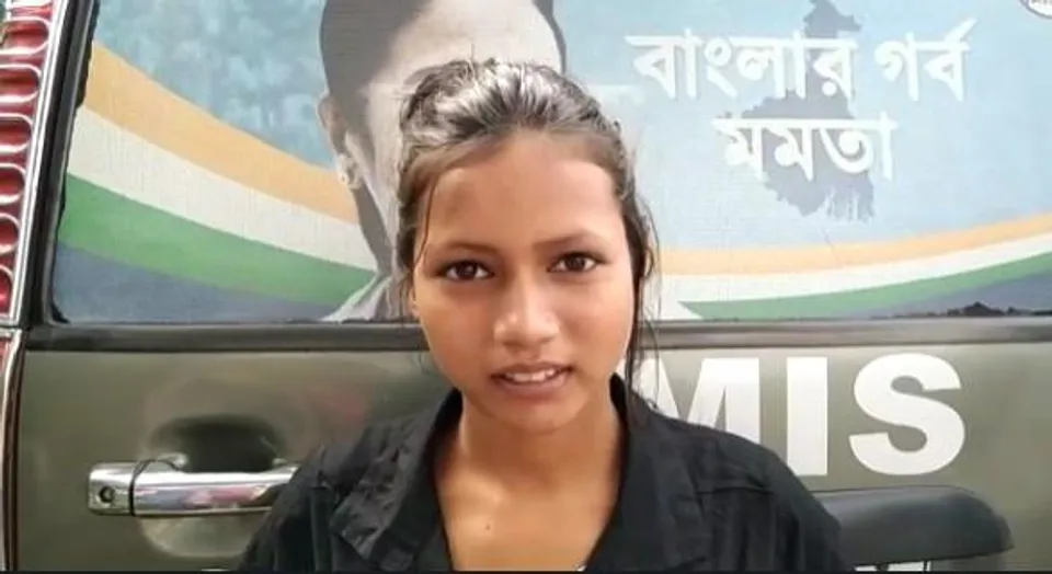 দুঃস্থ মেধাবী ছাত্রীর পাশে দাঁড়ালেন অন্ডালের ওসি