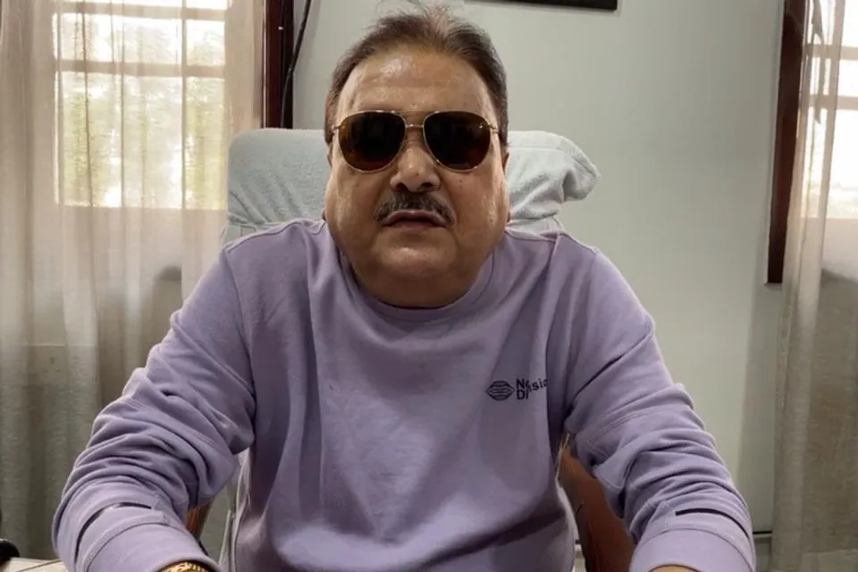 বিতর্ক সৃষ্টি করা মন্তব্যের ব্যাখ্যা দিলেন মদন মিত্র!