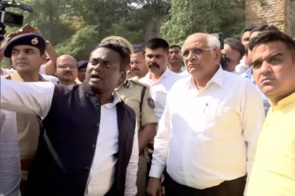 মরবিতে চলমান উদ্ধার অভিযানের পর্যালোচনা চালিয়ে যাচ্ছেন ভূপেন্দ্র প্যাটেল