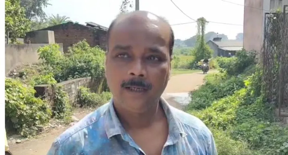 কয়েক লক্ষ টাকা ব্যয় করে তৈরী কমিউনিটি শৌচালয় বন্ধ হয়ে পড়ে আছে দীর্ঘদিন ধরে