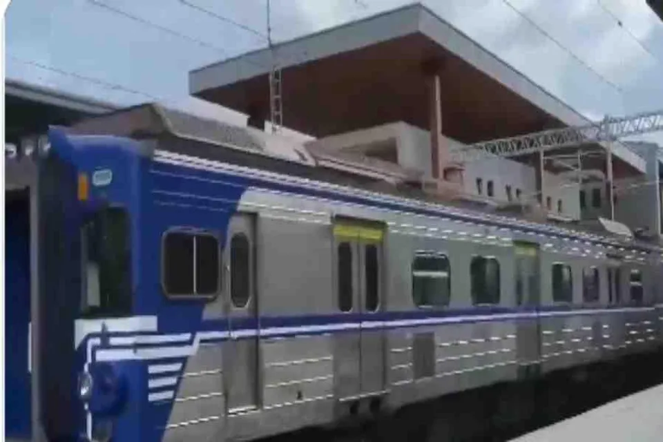 তাইওয়ানে ৭.২ মাত্রার ভূমিকম্প, ভয়াবহ ভাবে দুলছে ট্রেন- দেখুন ভিডিও
