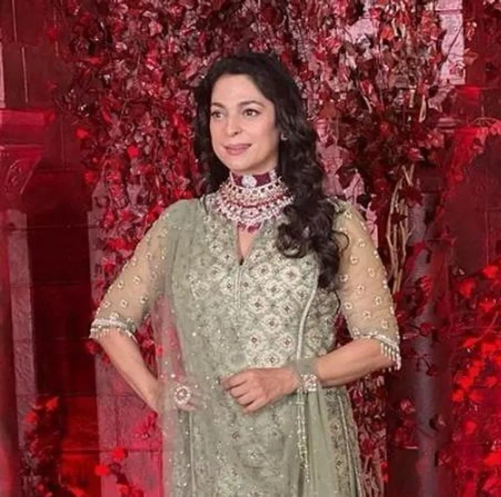 সোহা আলি খানের সঙ্গে ওটিটিতে ডেবিউ করবেন জুহি চাওলা