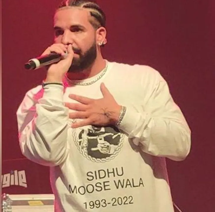 ড্রেক কনসার্টে সিধু মুসে ওয়ালার প্রতি শ্রদ্ধা নিবেদন করলেন