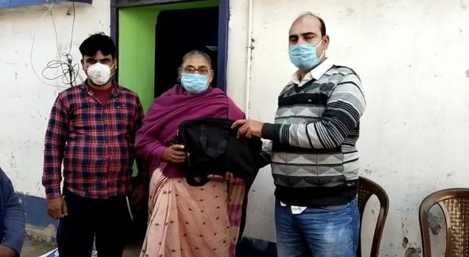 মানবিক মুখ টোটো চালকের!