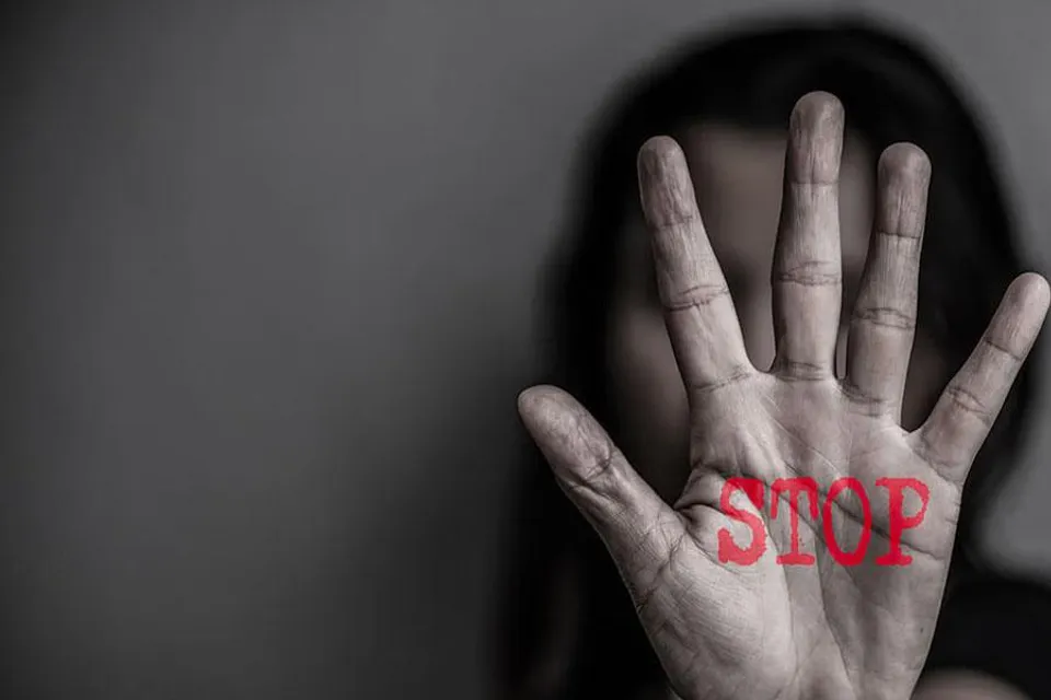 ছুরির ভয় দেখিয়ে মহিলাকে ধর্ষণের অভিযোগ