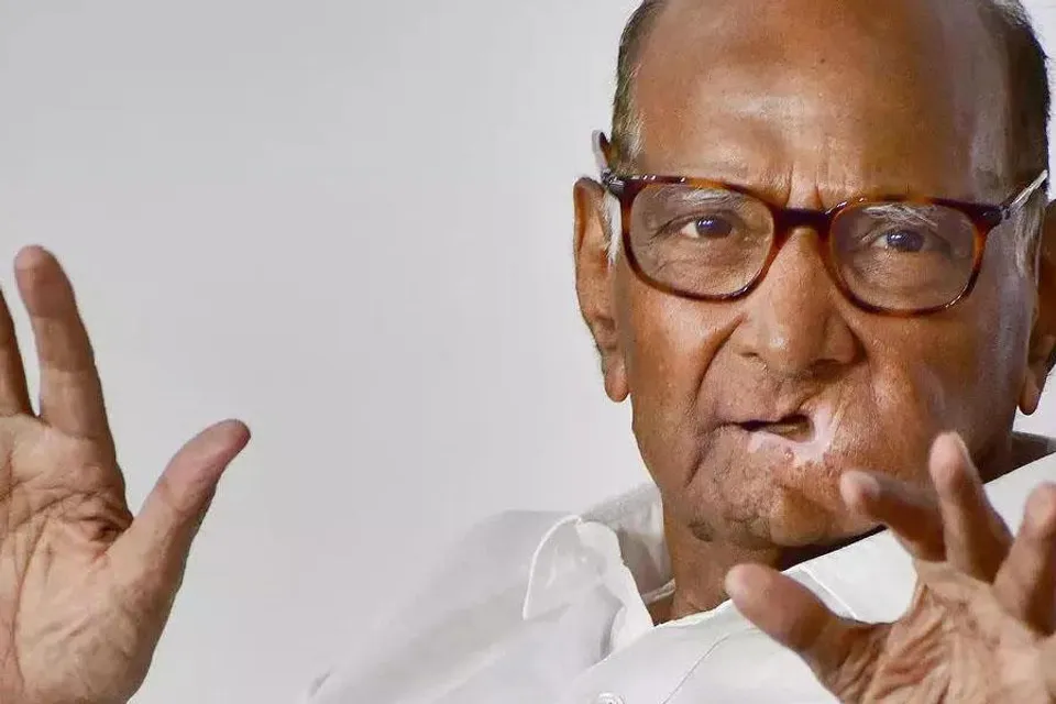 মহারাষ্ট্রের রাজনৈতিক সংকটে সক্রিয় শরদ