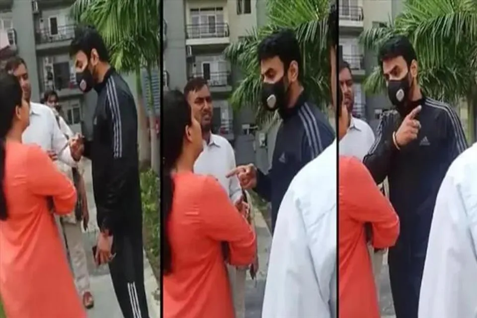 মহিলার সঙ্গে অভব্য আচরণ, গ্রেফতার নেতা