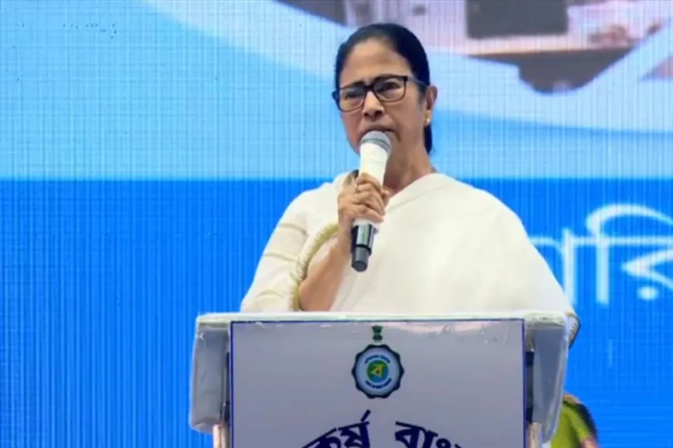 বাংলায় ৪০ শতাংশ চাকরি বাড়িয়েছে সরকার : মুখ্যমন্ত্রী