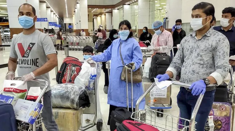 যুক্তরাষ্ট্র থেকে আগত নাগরিকদের নয়া নির্দেশিকা কেন্দ্রের