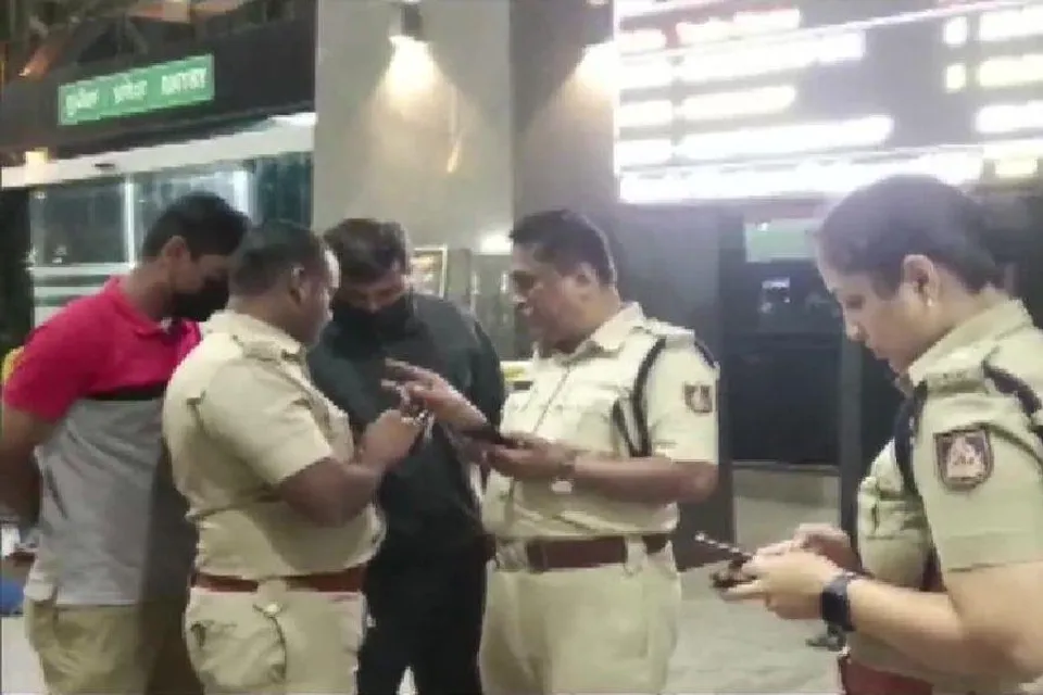 রেলস্টেশন থেকে উদ্ধার অজ্ঞাতনামা মহিলার মৃতদেহ