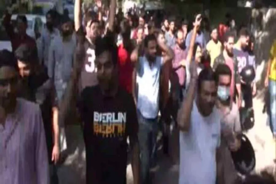 কাশ্মীরি পণ্ডিতদের বিক্ষোভ শোপিয়ানে