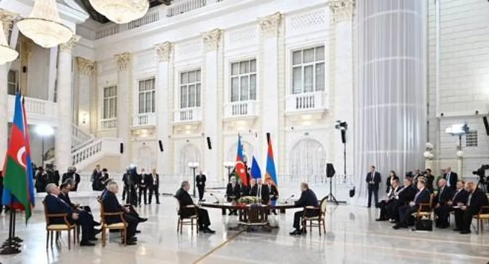 আজারবাইজান ও আর্মেনিয়ার নেতাদের সঙ্গে বসছেন পুতিন