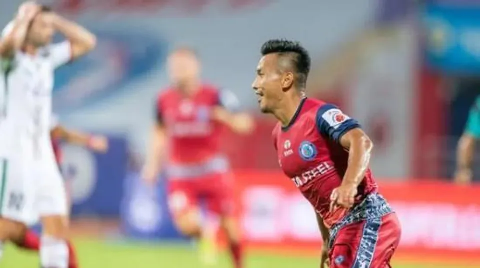 হতশ্রী ফুটবল খেলে ফের হারল সবুজ-মেরুন