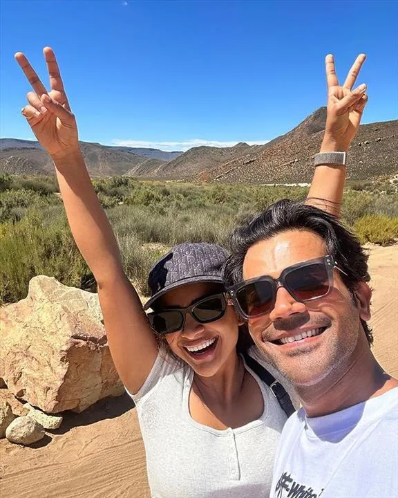 স্ত্রীর জন্মদিনে একি করলেন রাজকুমার?