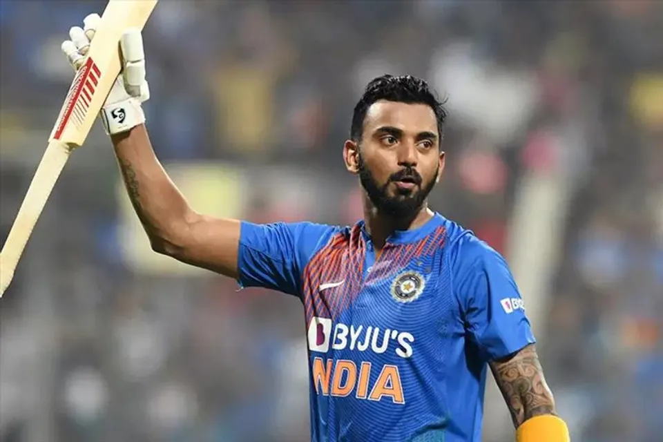 অর্ধশতরান হাঁকালেন লোকেশ রাহুল