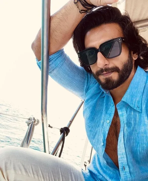 প্রকাশ্যে এলো সার্কাস ছবির পোস্টার