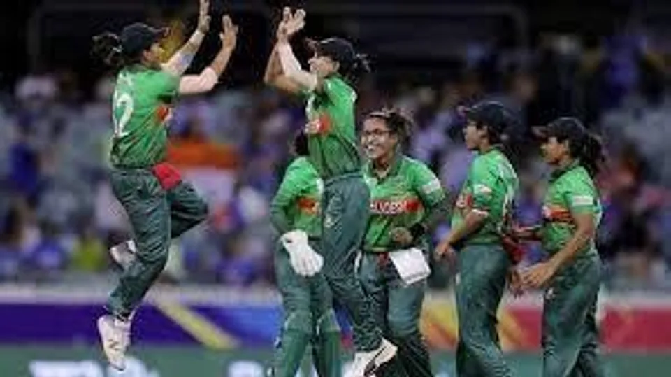 পাকিস্তানের বিরুদ্ধে নজির গড়ল বাংলাদেশের মেয়েরা