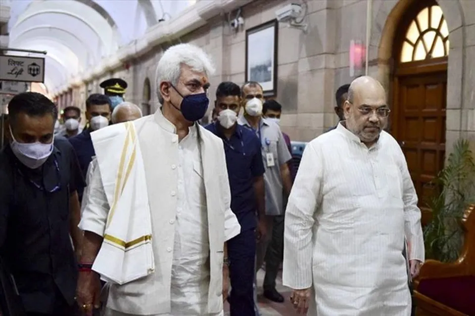 ফের উপত্যকা নিয়ে উচ্চ পর্যায়ের বৈঠকে অমিত শাহ