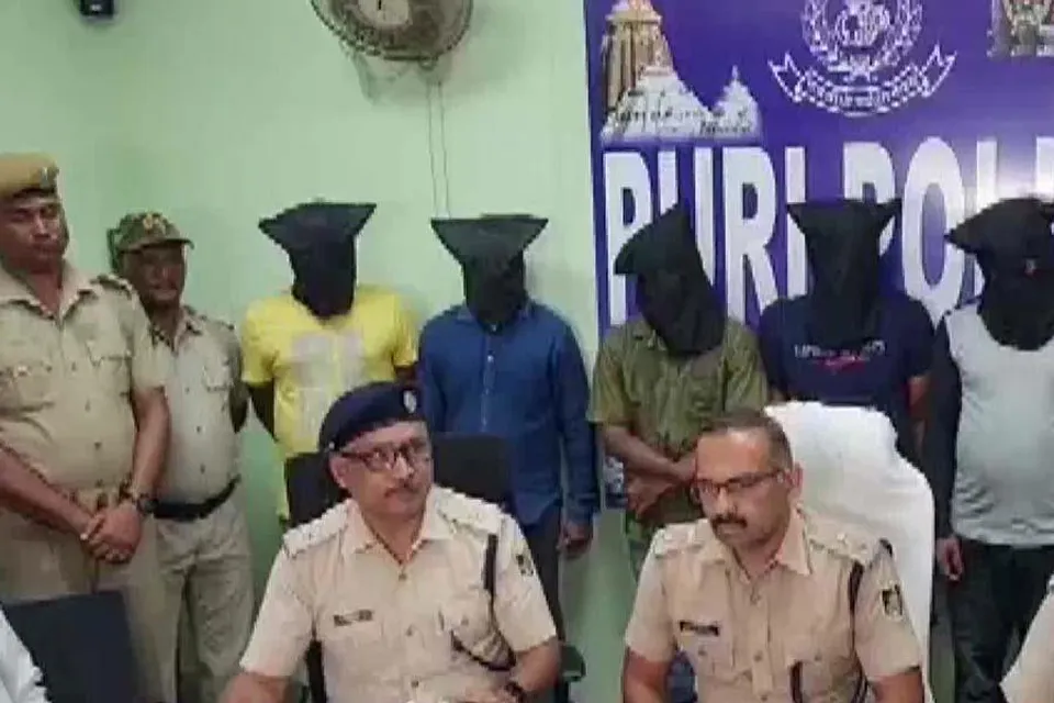 ৭ জন গ্রেফতার, উদ্ধার একাধিক আগ্নেয়াস্ত্র