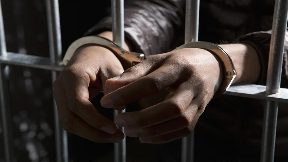 লক্ষাধিক টাকার বীমা প্রতারণার অভিযোগে গ্রেফতার ২ ব্যবসায়ী