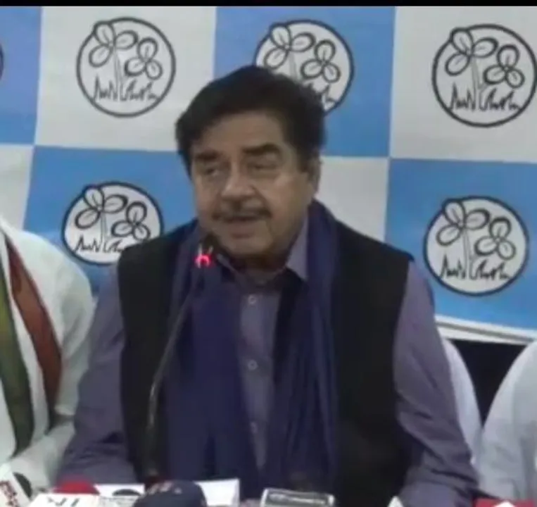 আগরতলায় শত্রুঘ্ন সিনহা