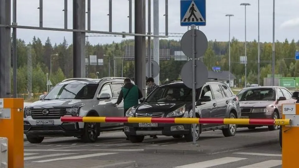 ফিনল্যান্ড-রাশিয়া সীমান্ত পার হওয়া মানুষের সংখ্যা বেড়েছেঃ ফিনল্যান্ডের সীমান্ত রক্ষী বাহিনী