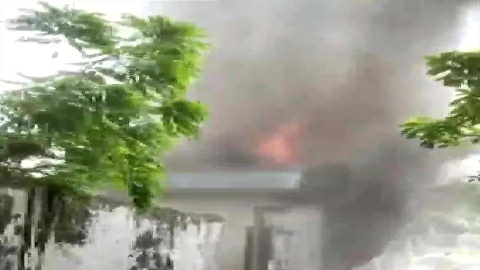 অগ্নিকাণ্ডের কবলে মুম্বই, ঘটনাস্থলে দমকলের ৮টি ইঞ্জিন