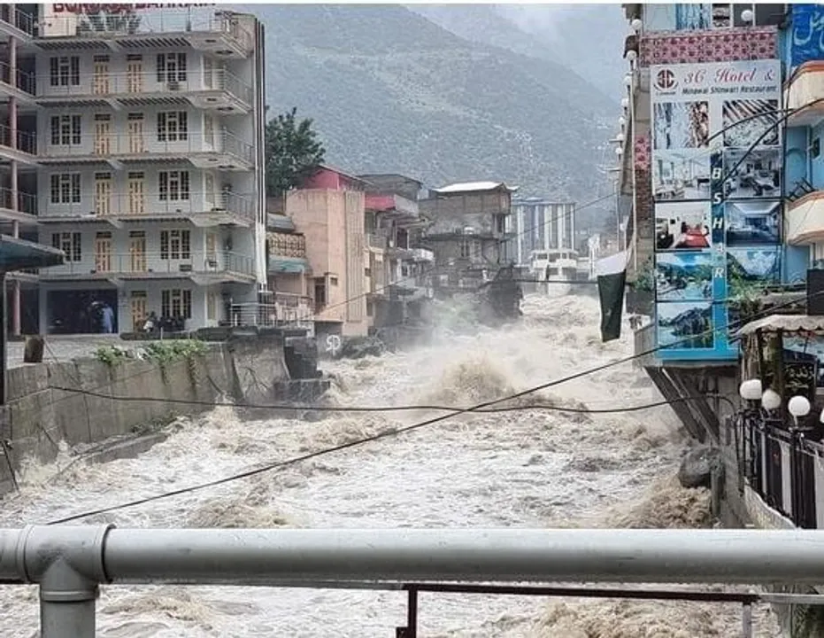 পাকিস্তানের বন্যা মোকাবিলায় সহায়তার অনুদান দিল এশীয় উন্নয়ন ব্যাংক