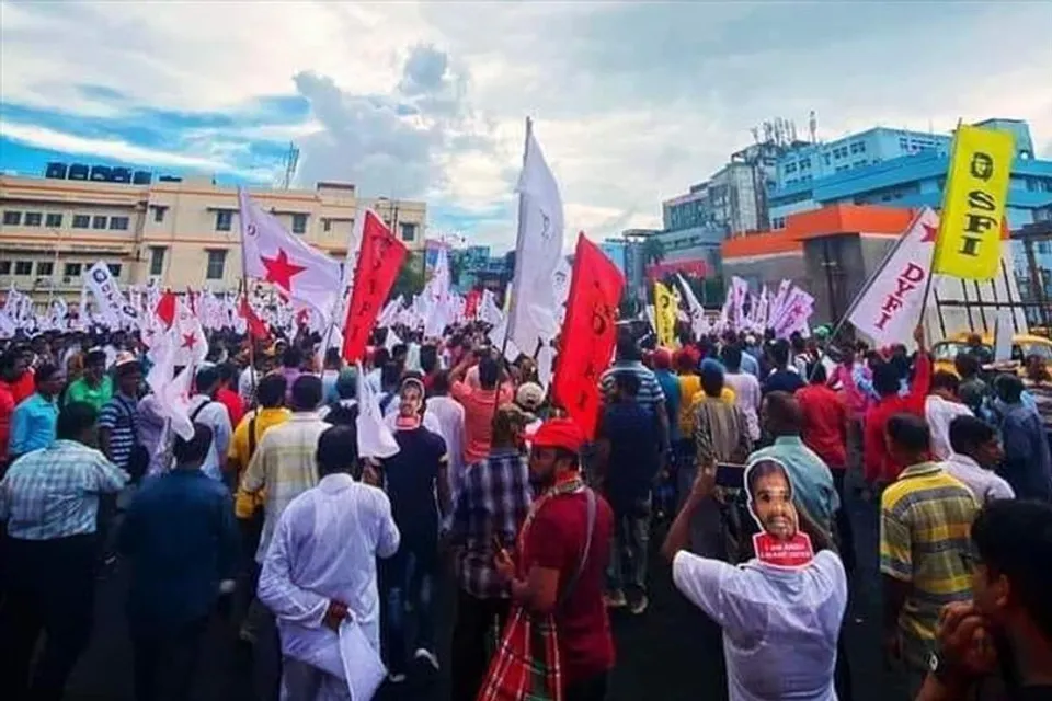 সরানো হল বামেদের মঞ্চ