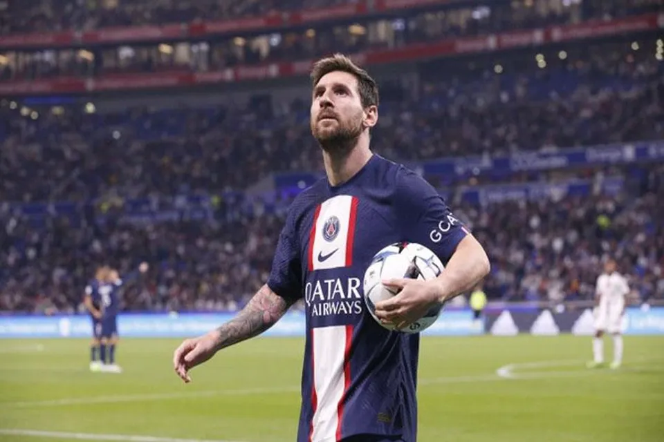 ৫ মিনিটেই মেসির গোল