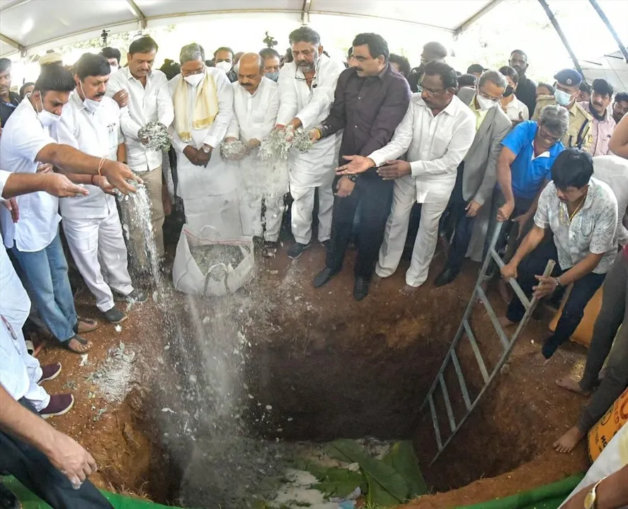 পুনীথ রাজকুমারের শেষকৃত্য